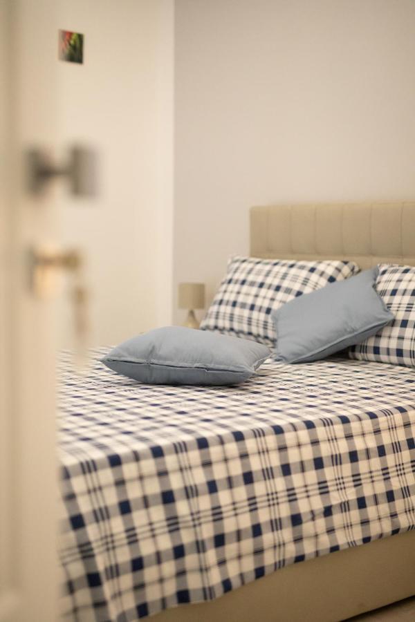 Gloves Rooms نابولي المظهر الخارجي الصورة